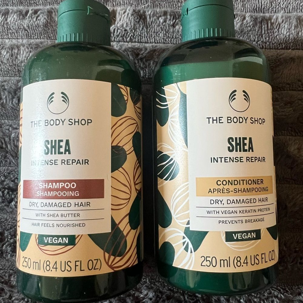 The Body Shop Shea Intense Repair Shampoo & Conditioner Set